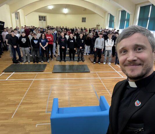 O posłudze hospicyjnej w szkolną Środę Popielcową