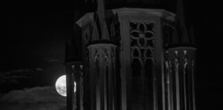 Marcowa Pełnia Księżyca – Pełnia Śmierci, Pełnia z Kogutem