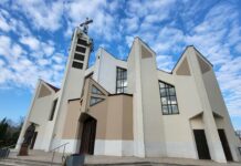 Poranne tygodniowe zastępstwo w parafii pochodzenia